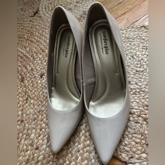 Beige Pointed Toe ComfortPlus Heels - Picture 2 of 4
